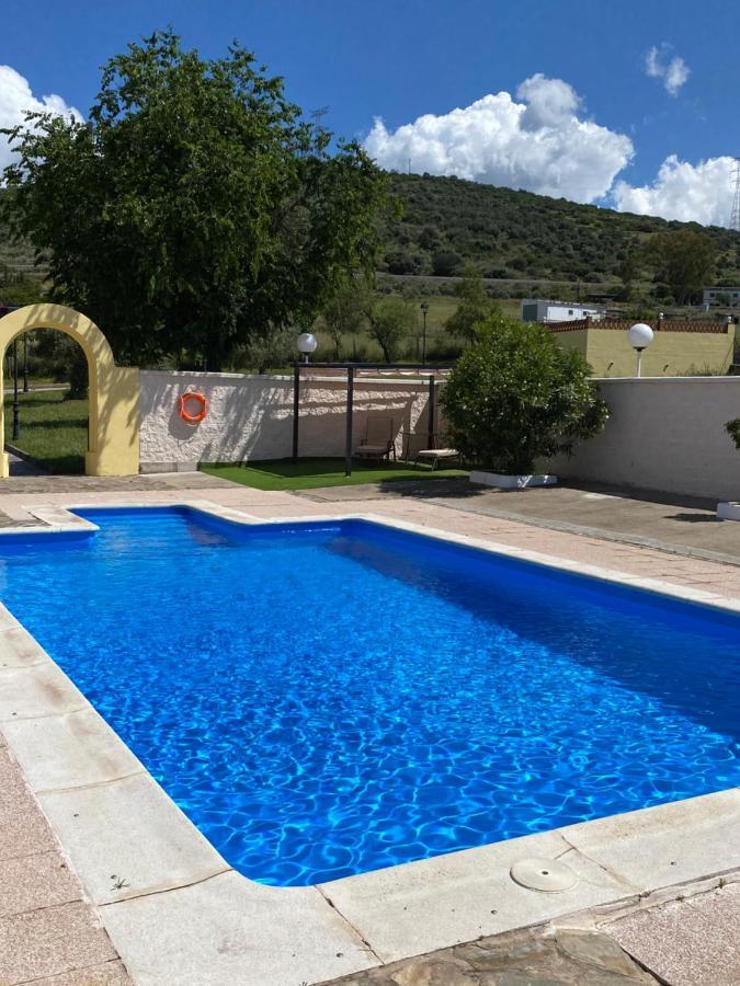 Casa Rural Montes De Trigo Херес-де-лос-Кабальєрос Екстер'єр фото