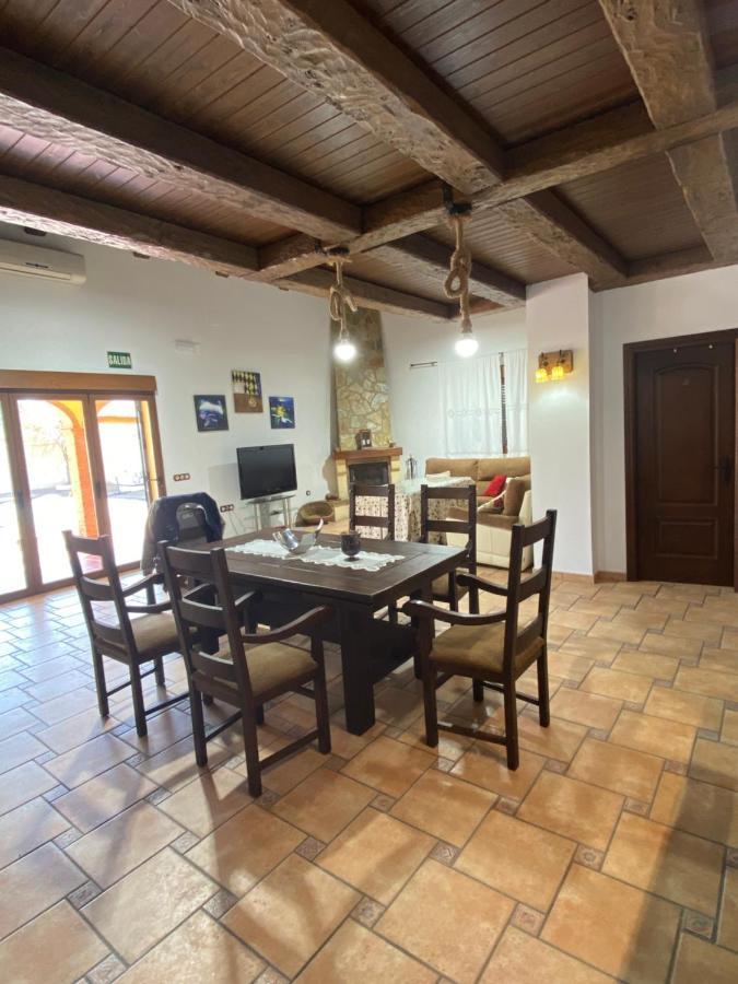 Casa Rural Montes De Trigo Херес-де-лос-Кабальєрос Екстер'єр фото